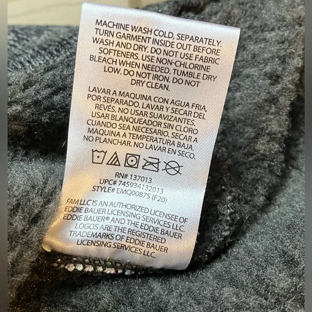 Eddie Bauer Long-Sleeve Pull-Over- Men’s Large - Picture 7 of 7